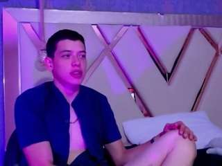 dominate-alisson live profile