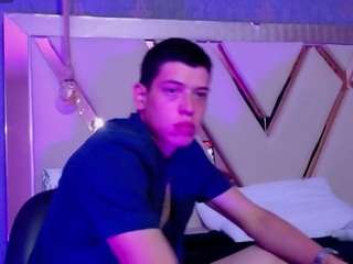Dominate_alisson