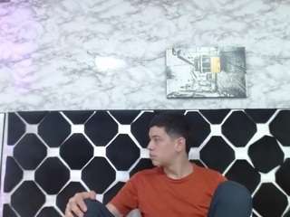 Dominate_alisson