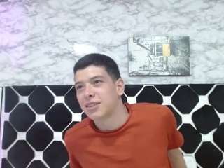 Dominate_alisson