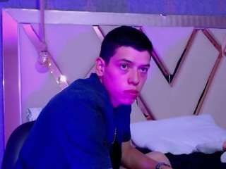 Dominate_alisson