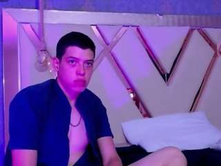 Dominate_alisson