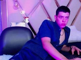 Dominate_alisson