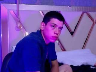 Dominate_alisson live cam preview