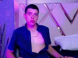 Dominate_alisson