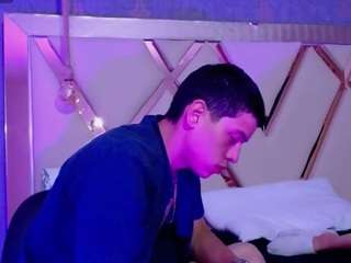 Dominate_alisson