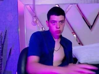 Dominate_alisson