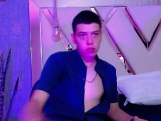 Dominate_alisson