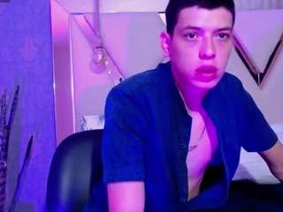 Dominate_alisson