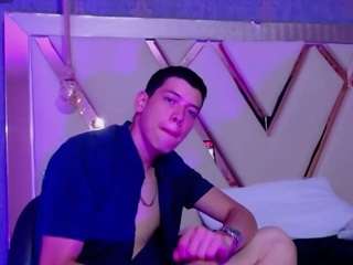 Dominate_alisson live cam preview