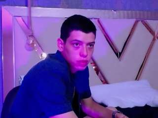 Dominate_alisson