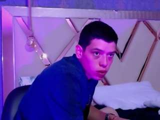 Dominate_alisson