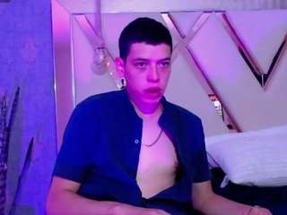 Dominate_alisson