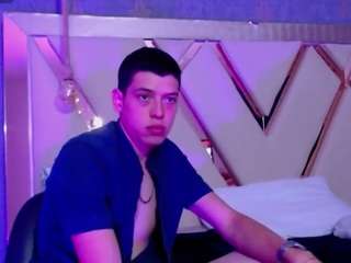 Dominate_alisson live cam preview