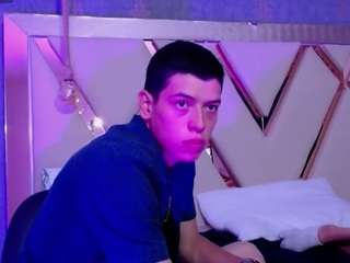 Dominate_alisson
