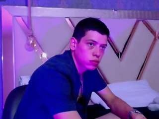 Dominate_alisson live cam preview