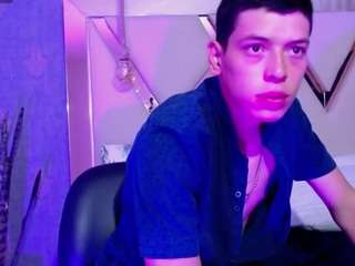Dominate_alisson live cam preview