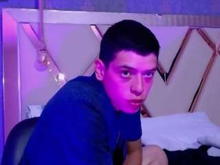 Dominate_alisson
