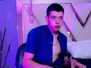 Dominate_alisson