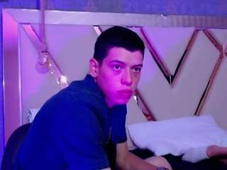 Dominate_alisson