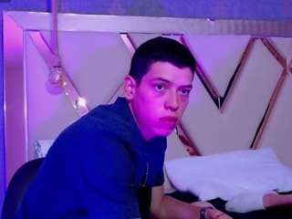 Dominate_alisson