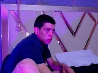 Dominate_alisson