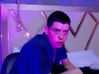 Dominate_alisson