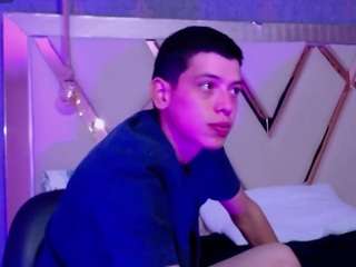 Dominate_alisson