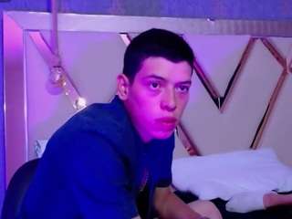 Dominate_alisson