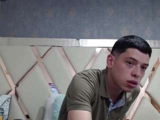 Dominate_alisson live cam preview