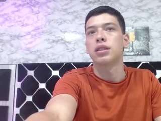 Dominate_alisson