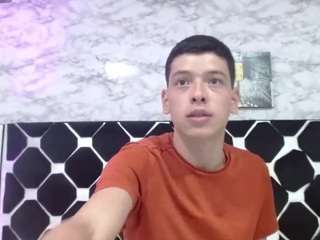 Dominate_alisson