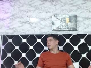 Dominate_alisson