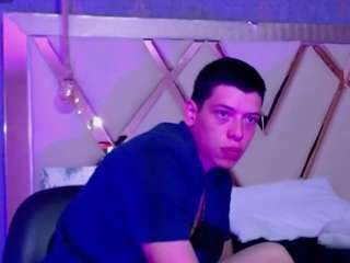 Dominate_alisson