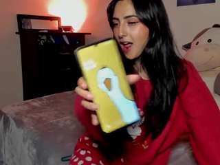 lola-leah Live Webcam on {site_name}