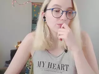 kiratarot's Live Sex Cam Show