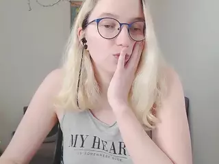 kiratarot's Live Sex Cam Show