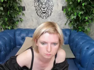 LenaPaulles's Live Sex Cam Show