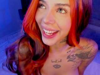 Live webcam model suniipuffle on Soda Cams