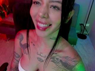 Live webcam model suniipuffle on Soda Cams