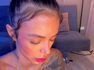 suniipuffle Live Webcam on CamSoda