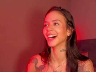 Live webcam model suniipuffle on Soda Cams