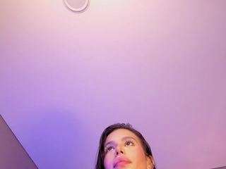 Live webcam model suniipuffle on Soda Cams