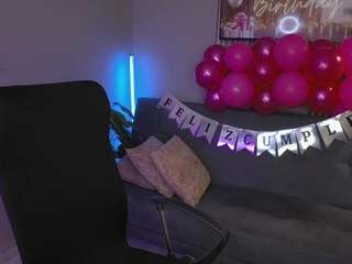 Live webcam model suniipuffle on Soda Cams