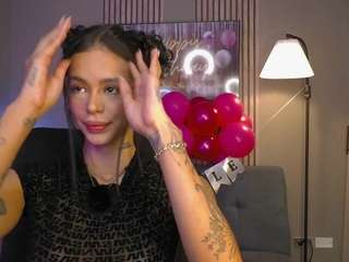 Live webcam model suniipuffle on Soda Cams