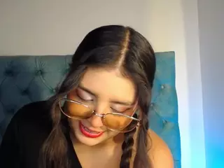 Paola2Lyon's Live Sex Cam Show