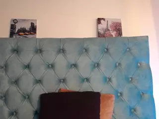 Paola2Lyon's Live Sex Cam Show