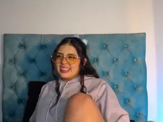 Paola2Lyon's Live Sex Cam Show