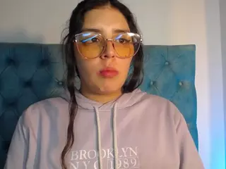 Paola2Lyon's Live Sex Cam Show