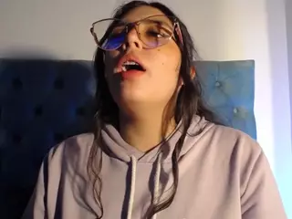 Paola2Lyon's Live Sex Cam Show